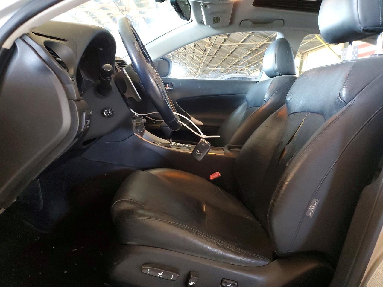 2006 LEXUS IS 350 photo 13