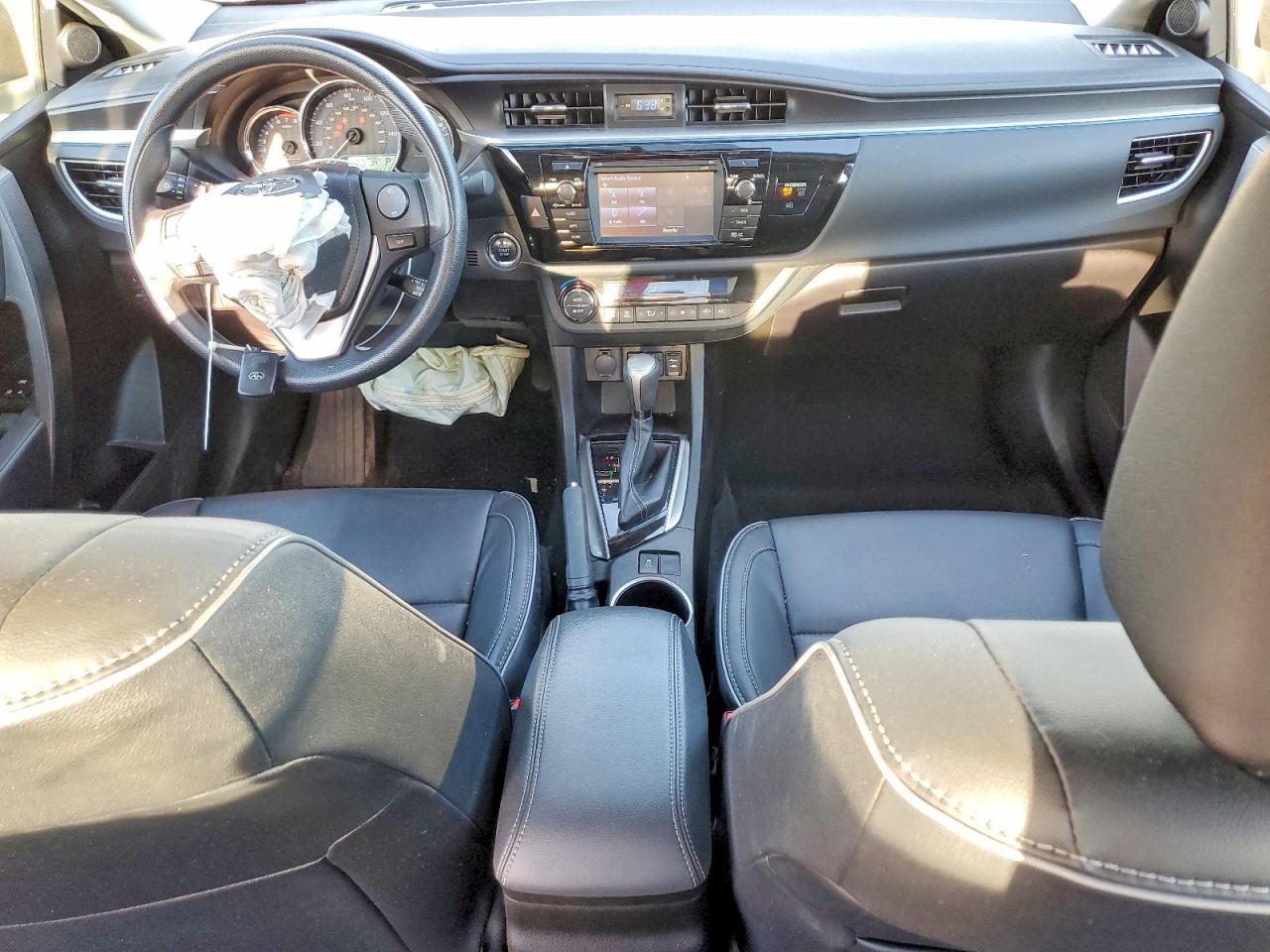 2016 TOYOTA COROLLA LE PREMIUM photo 8