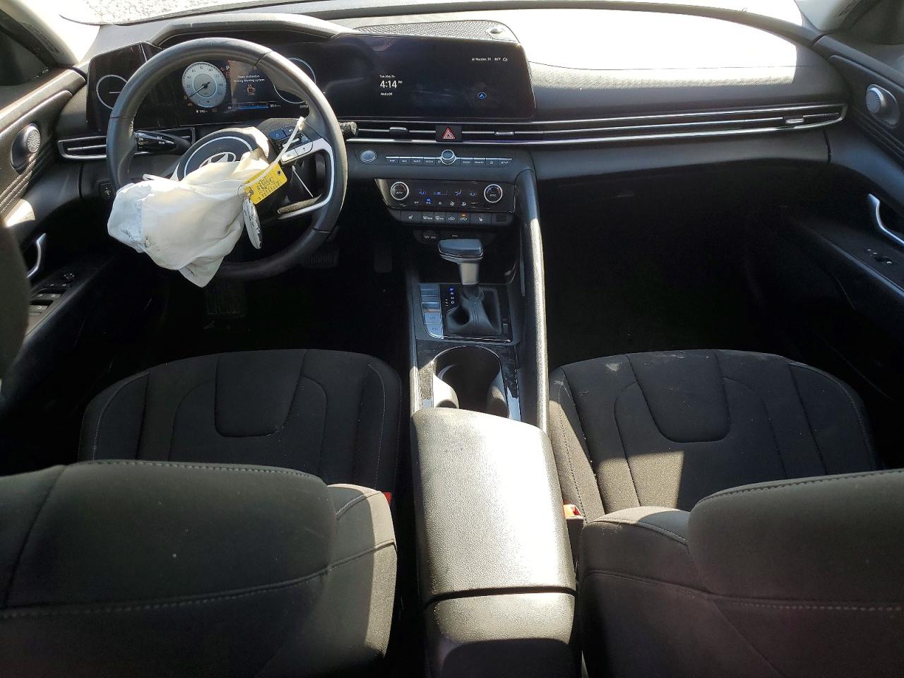 2024 HYUNDAI ELANTRA SEL photo 15