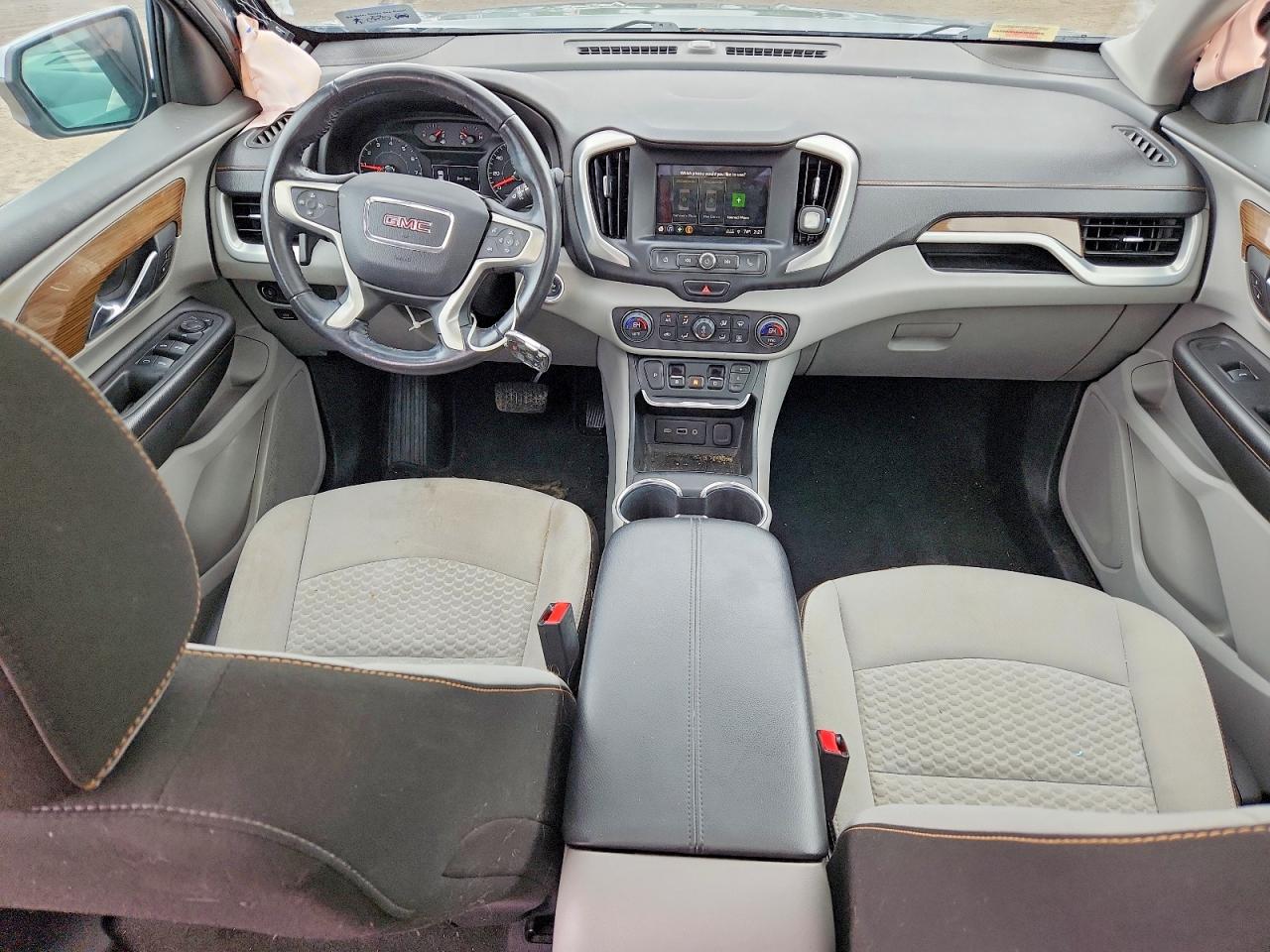 2018 GMC TERRAIN SLE photo 15