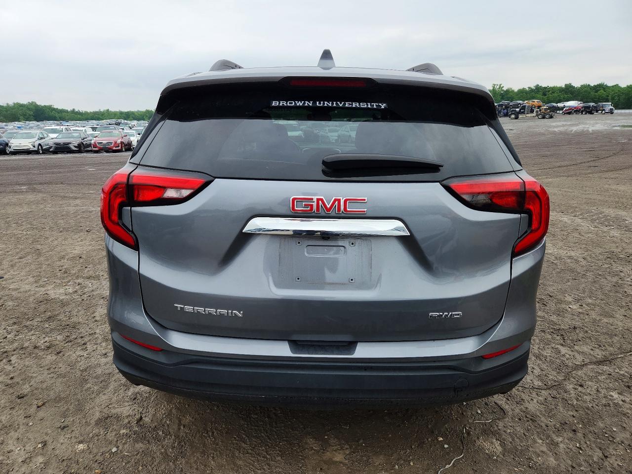 2018 GMC TERRAIN SLE photo 11