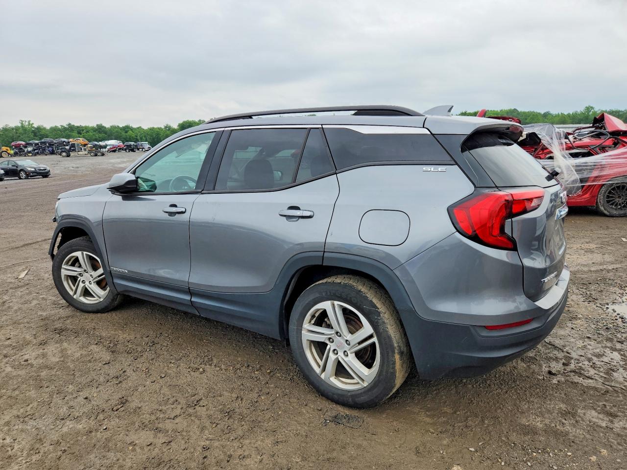 2018 GMC TERRAIN SLE photo 3