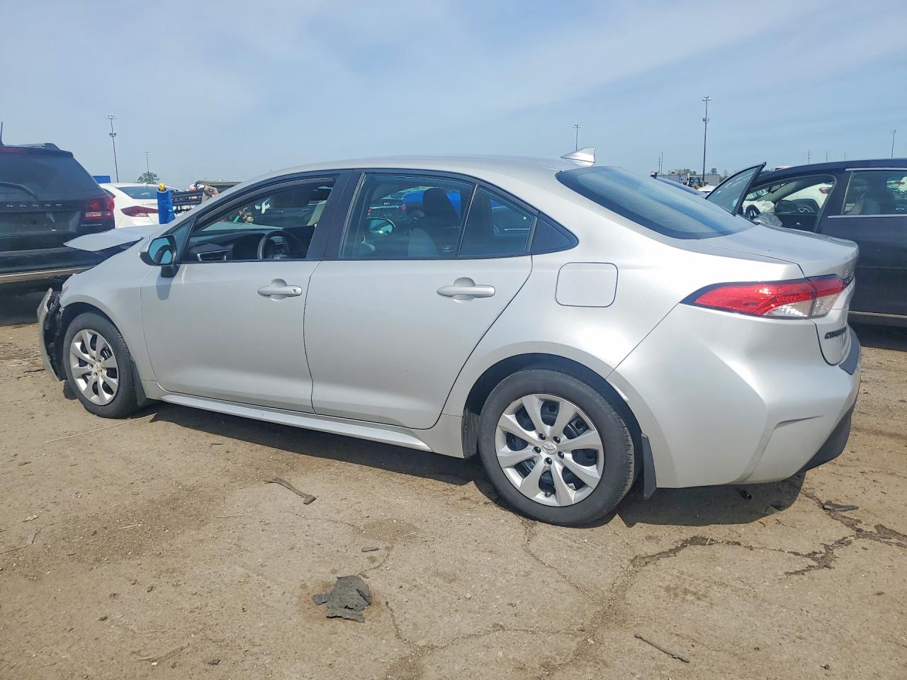 2023 TOYOTA COROLLA LE photo 4