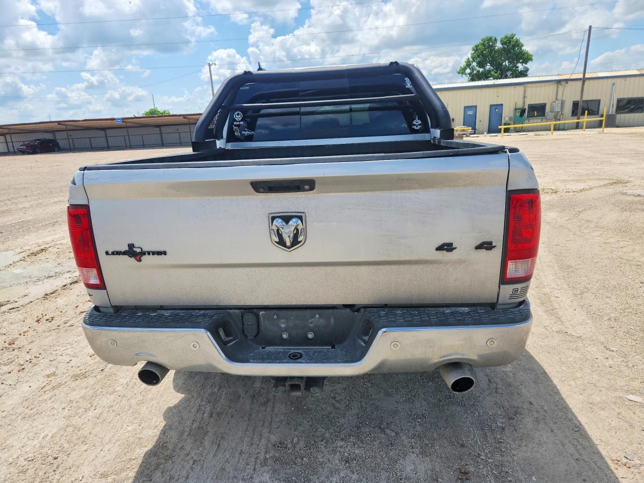 2016 RAM 1500 SLT photo 11