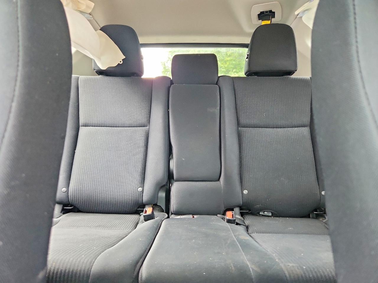 2018 TOYOTA RAV4 LE photo 19