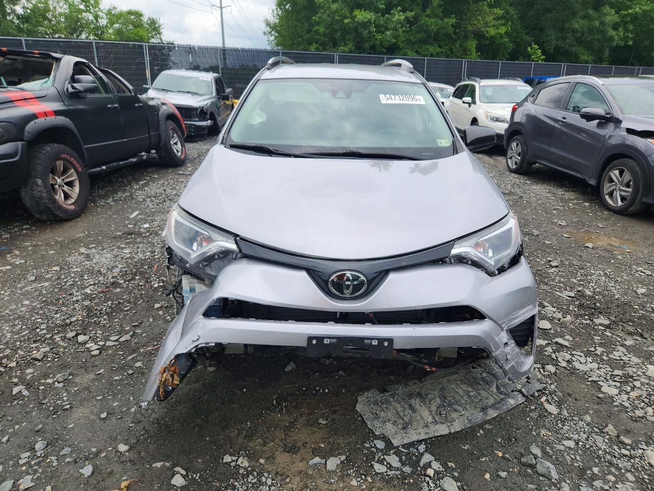 2018 TOYOTA RAV4 LE photo 9
