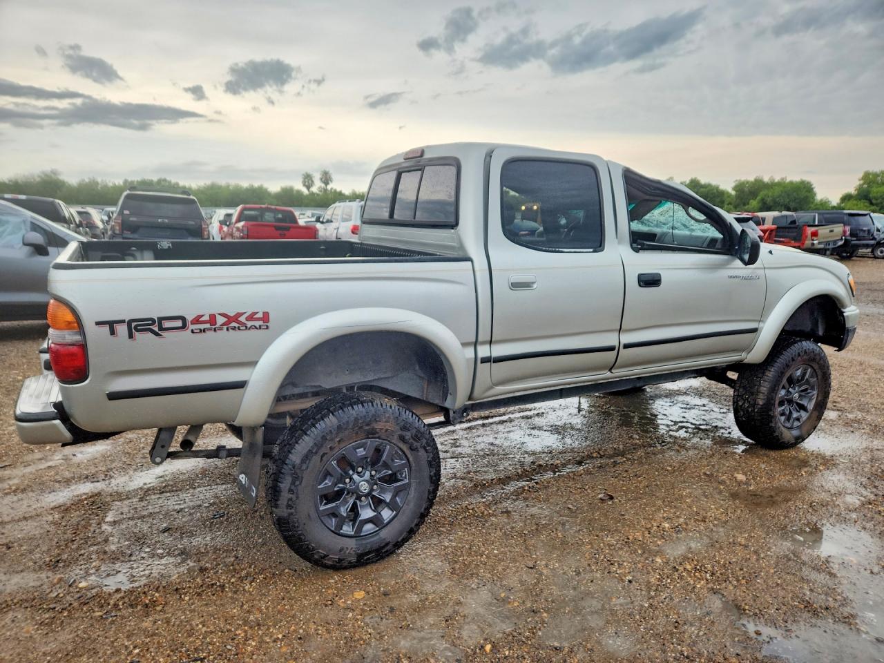 2002 TOYOTA TACOMA DOUBLE CAB photo 5