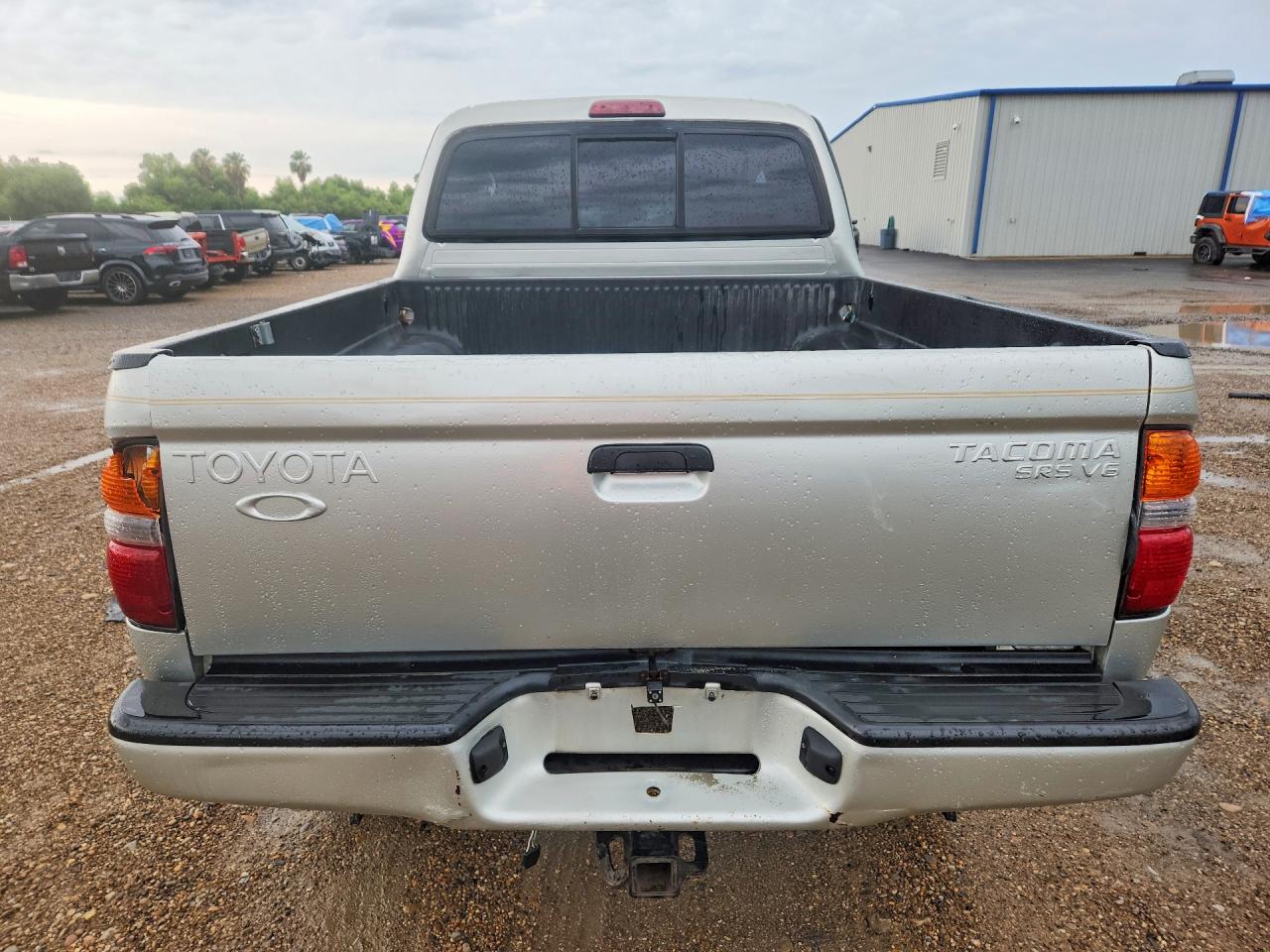 2002 TOYOTA TACOMA DOUBLE CAB photo 11