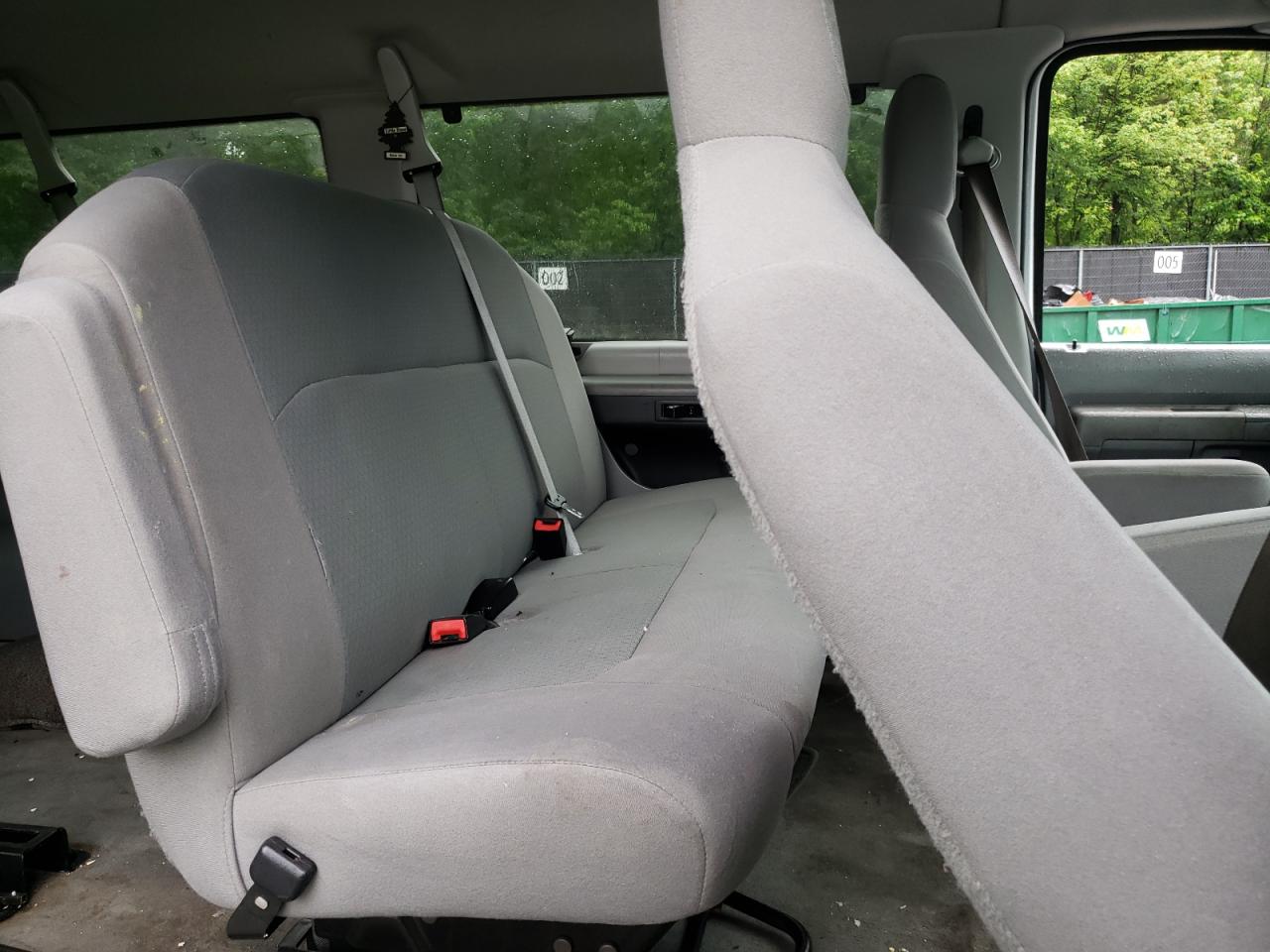 2011 FORD ECONOLINE E350 SUPER DUTY WAGON photo 31