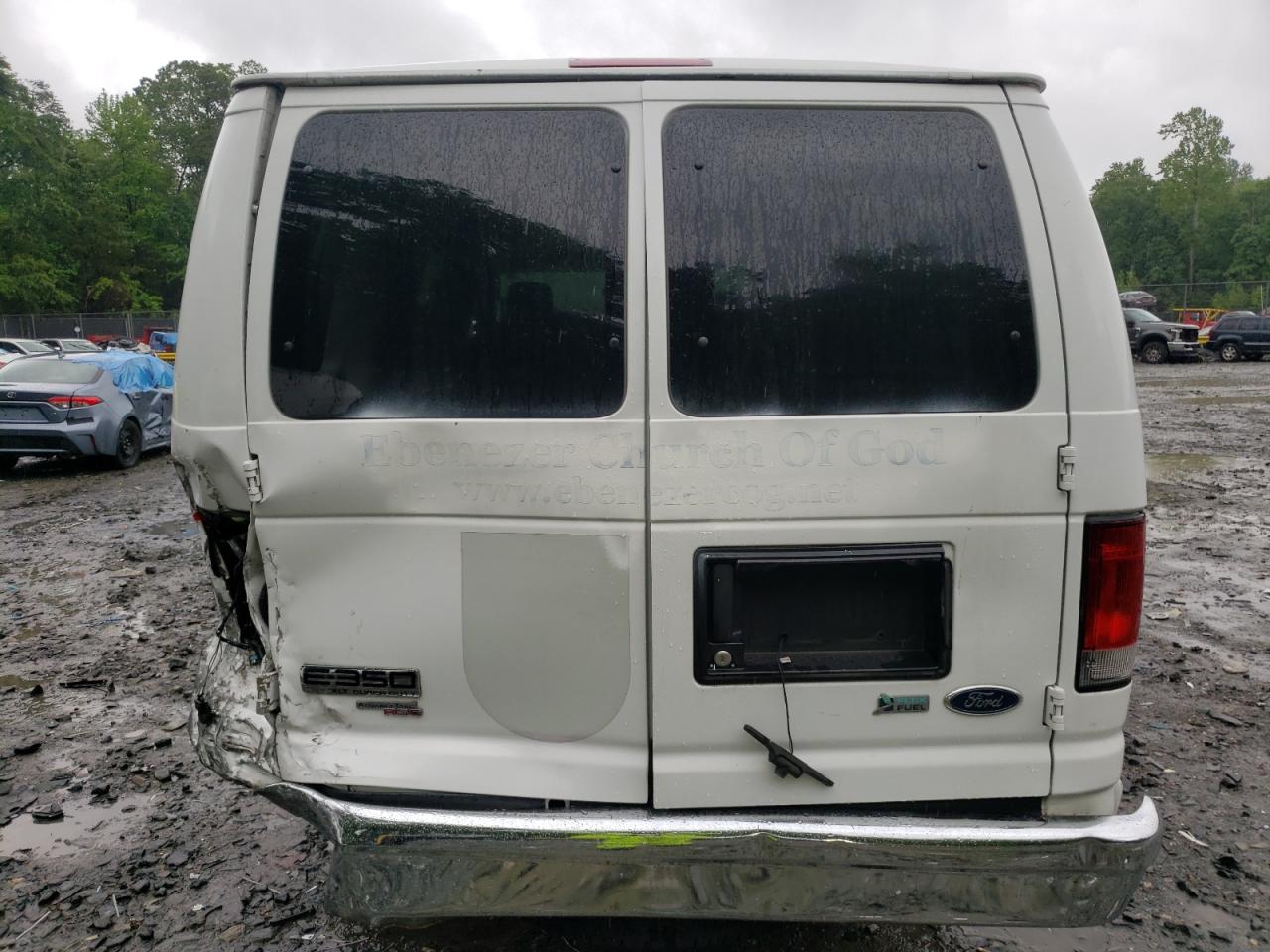 2011 FORD ECONOLINE E350 SUPER DUTY WAGON photo 16