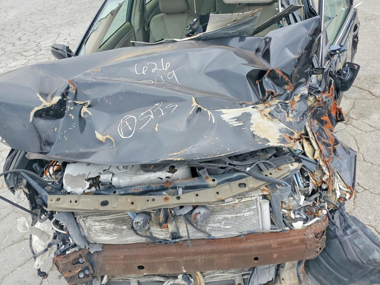 2011 TOYOTA CAMRY XLE V6 photo 11
