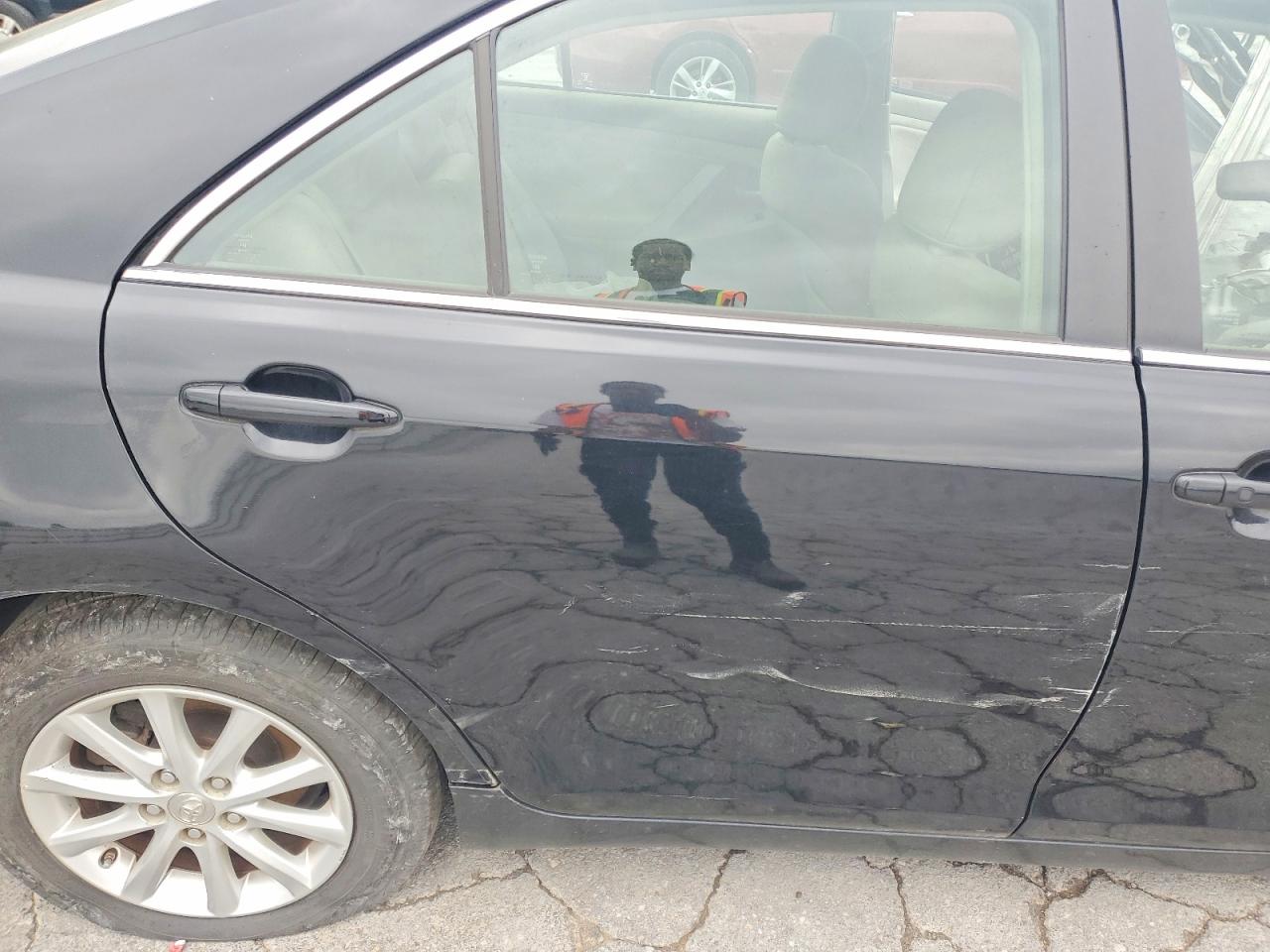 2011 TOYOTA CAMRY XLE V6 photo 10
