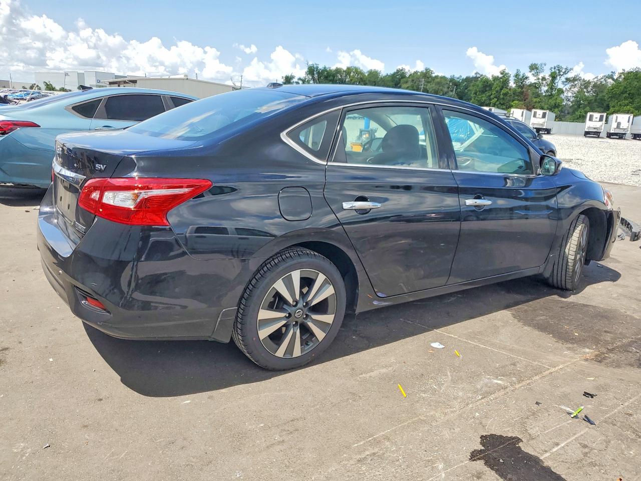 2019 NISSAN SENTRA SV photo 5