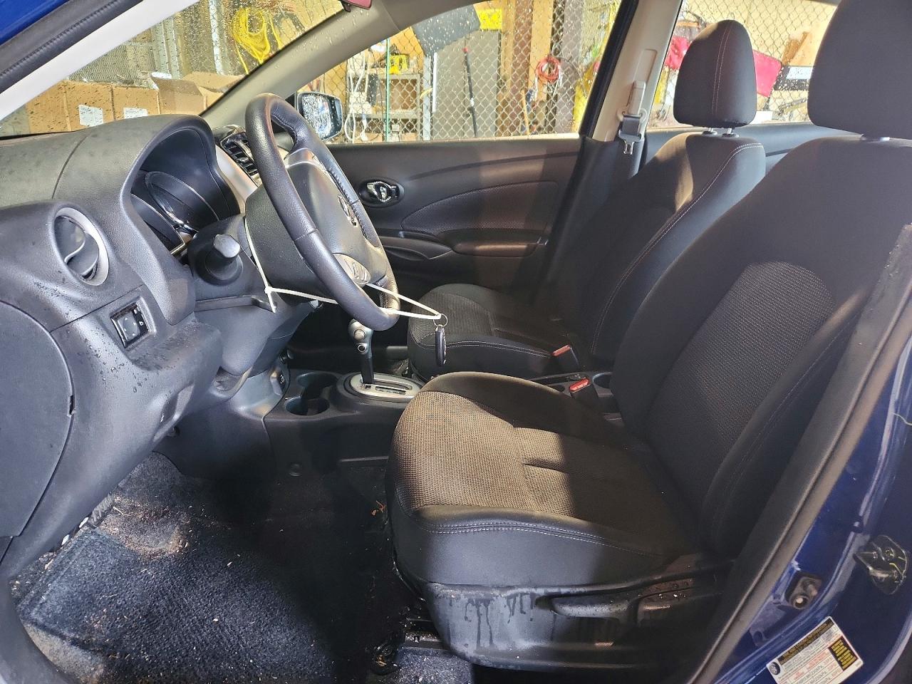 2019 NISSAN VERSA SV photo 19