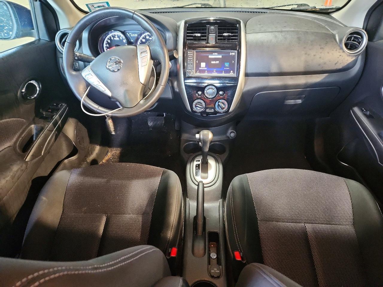 2019 NISSAN VERSA SV photo 22