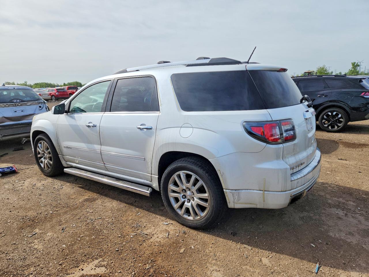 2016 GMC ACADIA DENALI photo 2