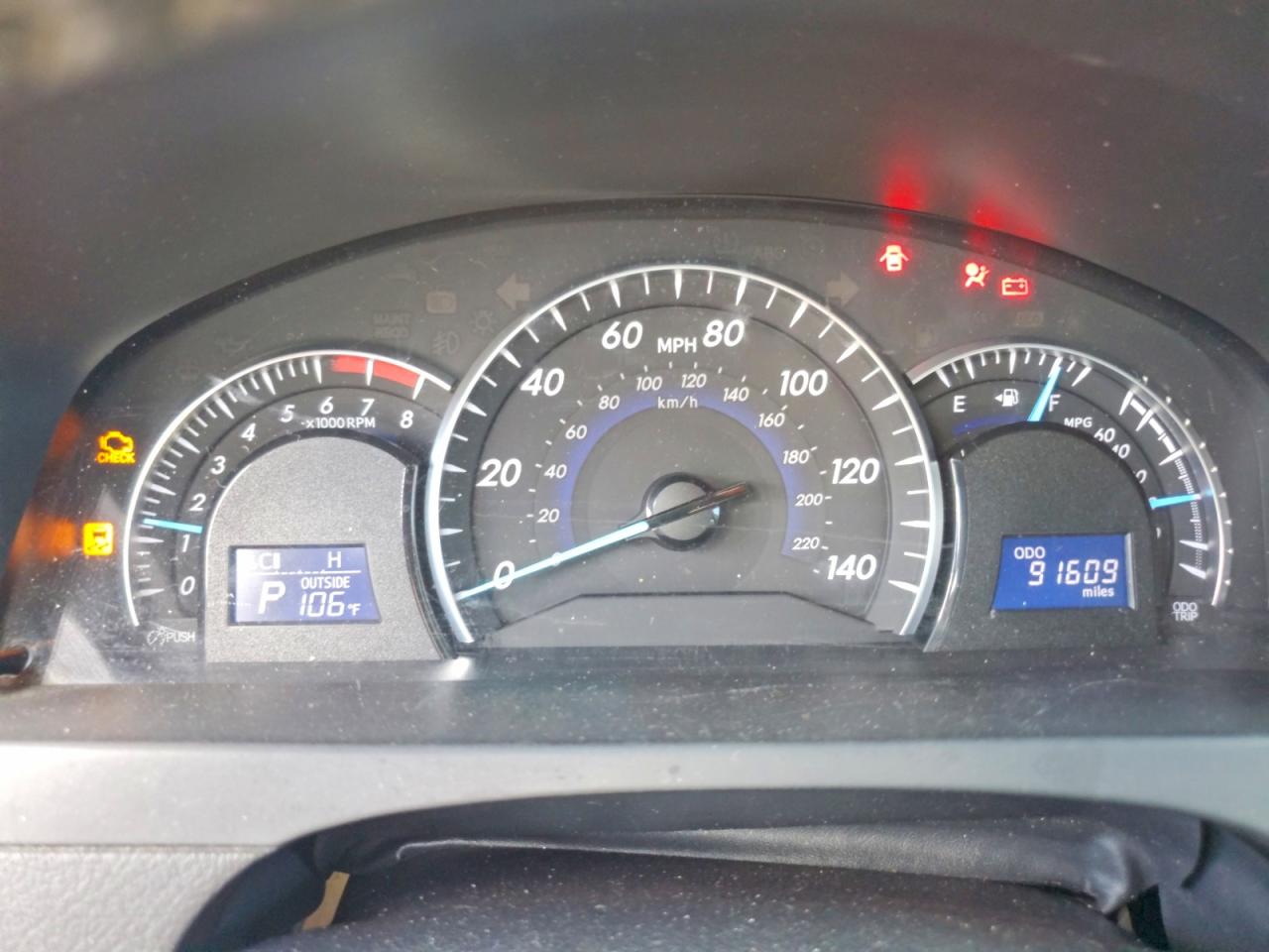 2012 TOYOTA CAMRY XLE photo 17