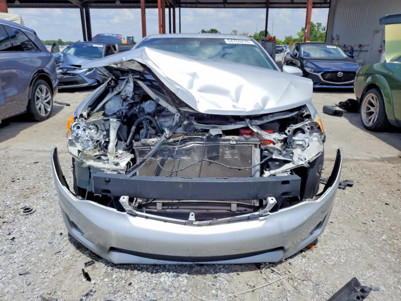 2012 TOYOTA CAMRY XLE photo 9