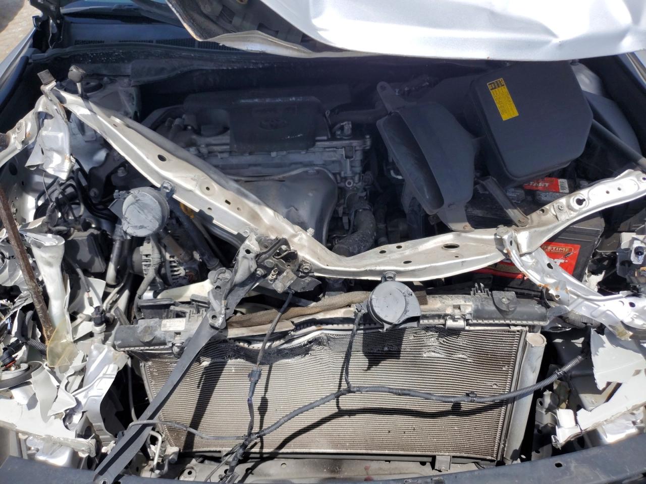 2012 TOYOTA CAMRY XLE photo 21