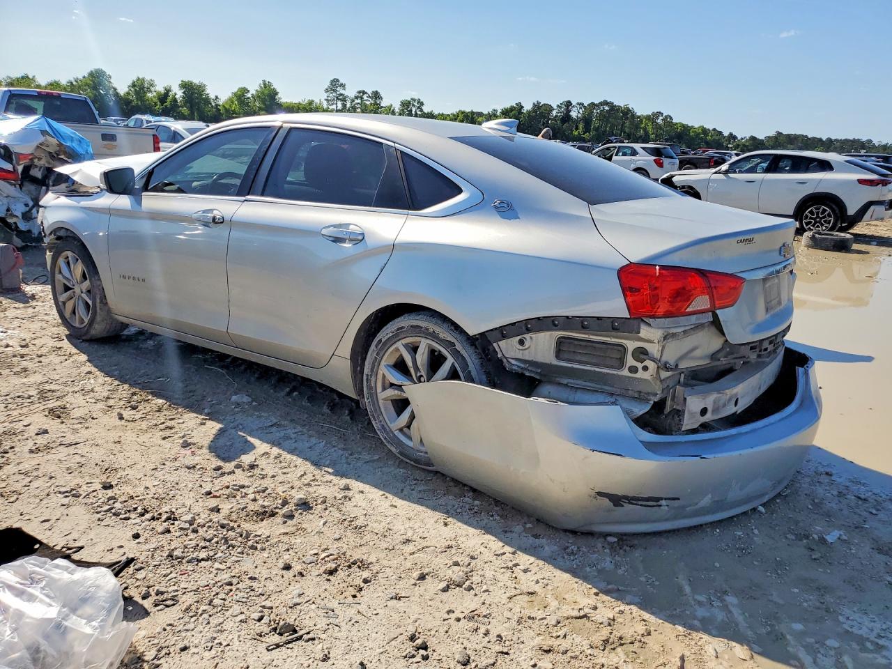2018 CHEVROLET IMPALA LT photo 2