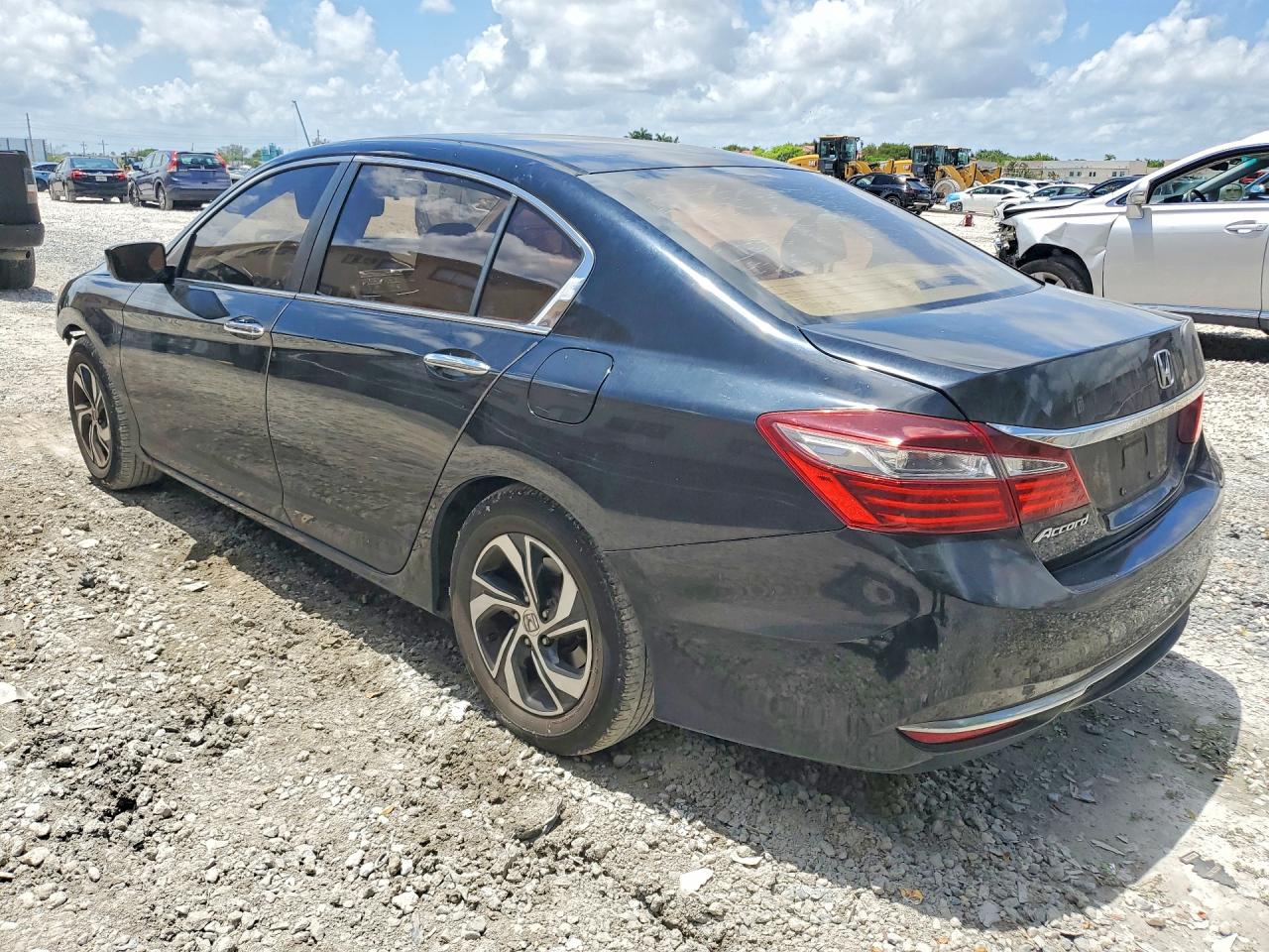 2016 HONDA ACCORD LX photo 4