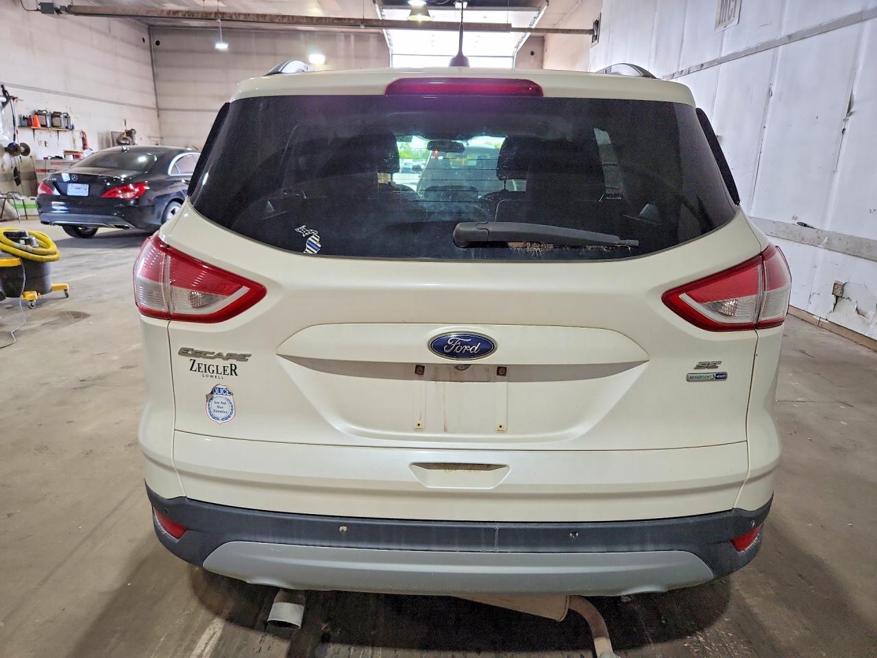 2015 FORD ESCAPE SE photo 16