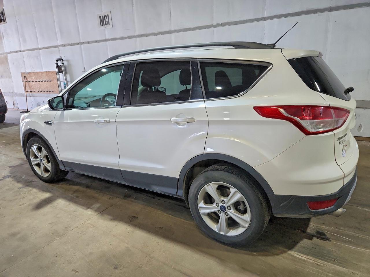 2015 FORD ESCAPE SE photo 4
