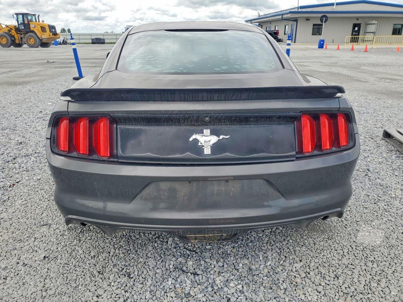 2015 FORD MUSTANG photo 11
