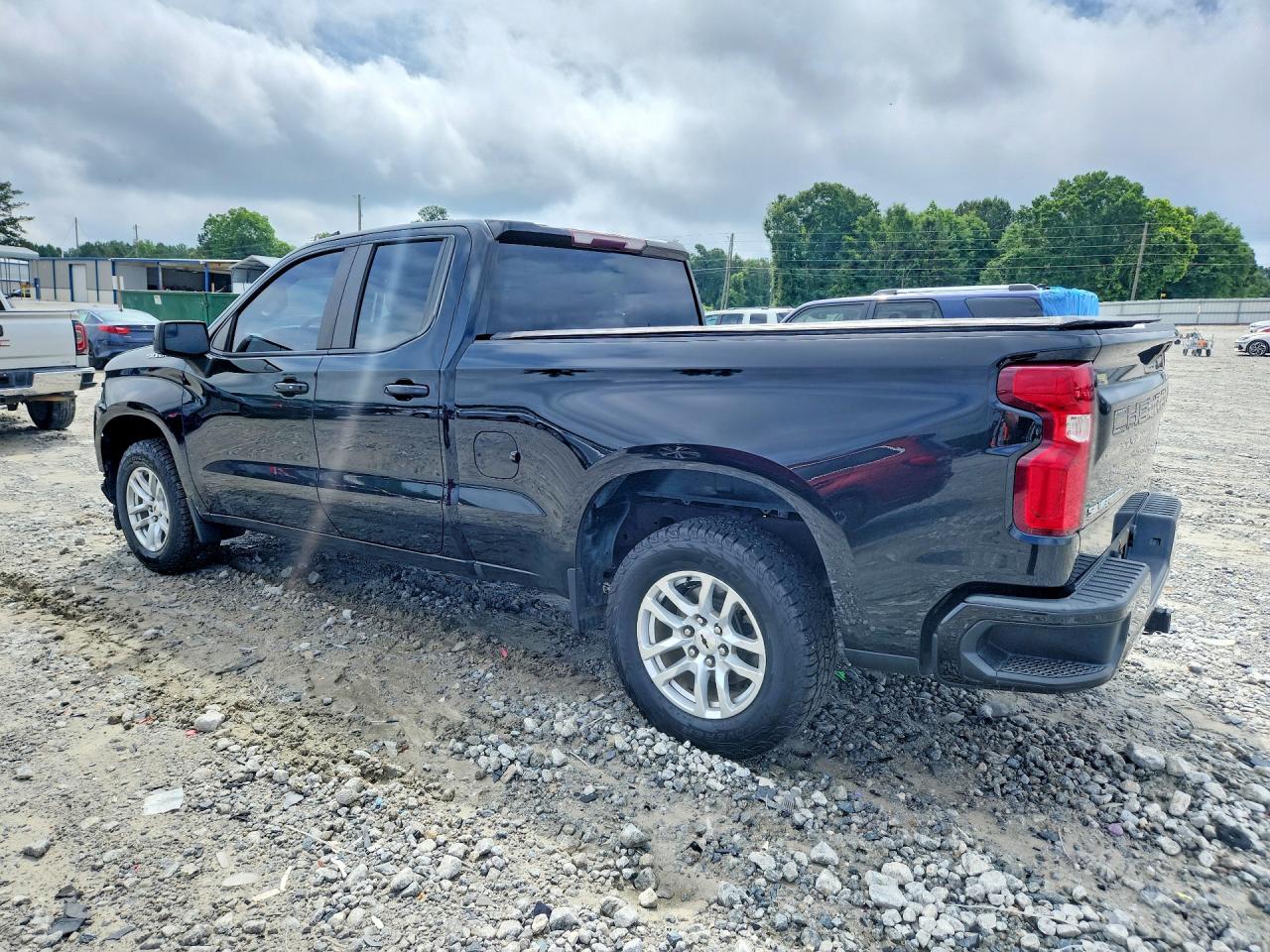 2020 CHEVROLET SILVERADO C1500 RST photo 3