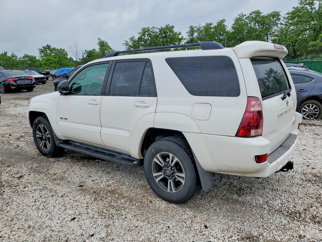 2005 TOYOTA 4RUNNER SR5 photo 2