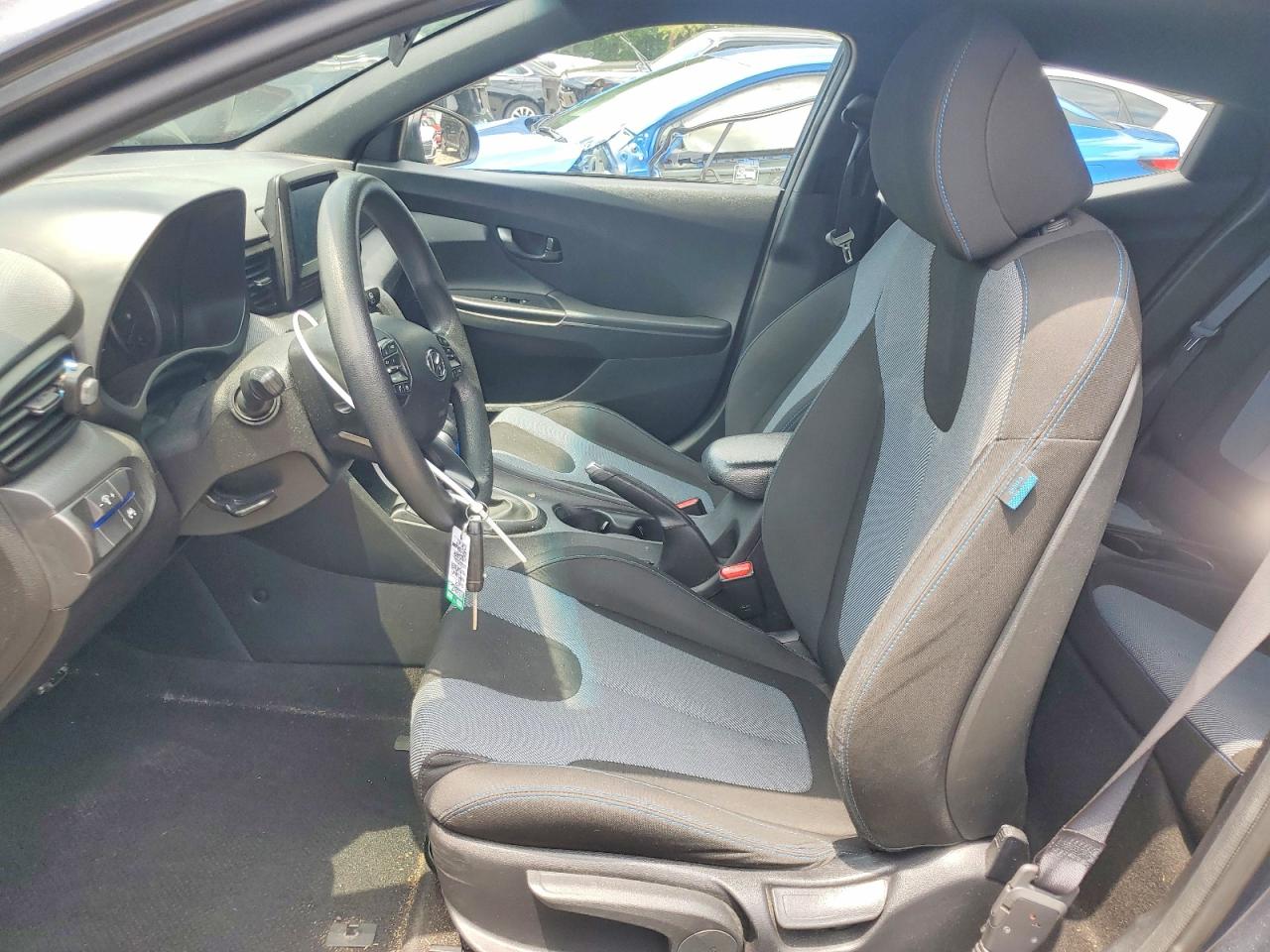 2019 HYUNDAI VELOSTER 2.0L photo 13
