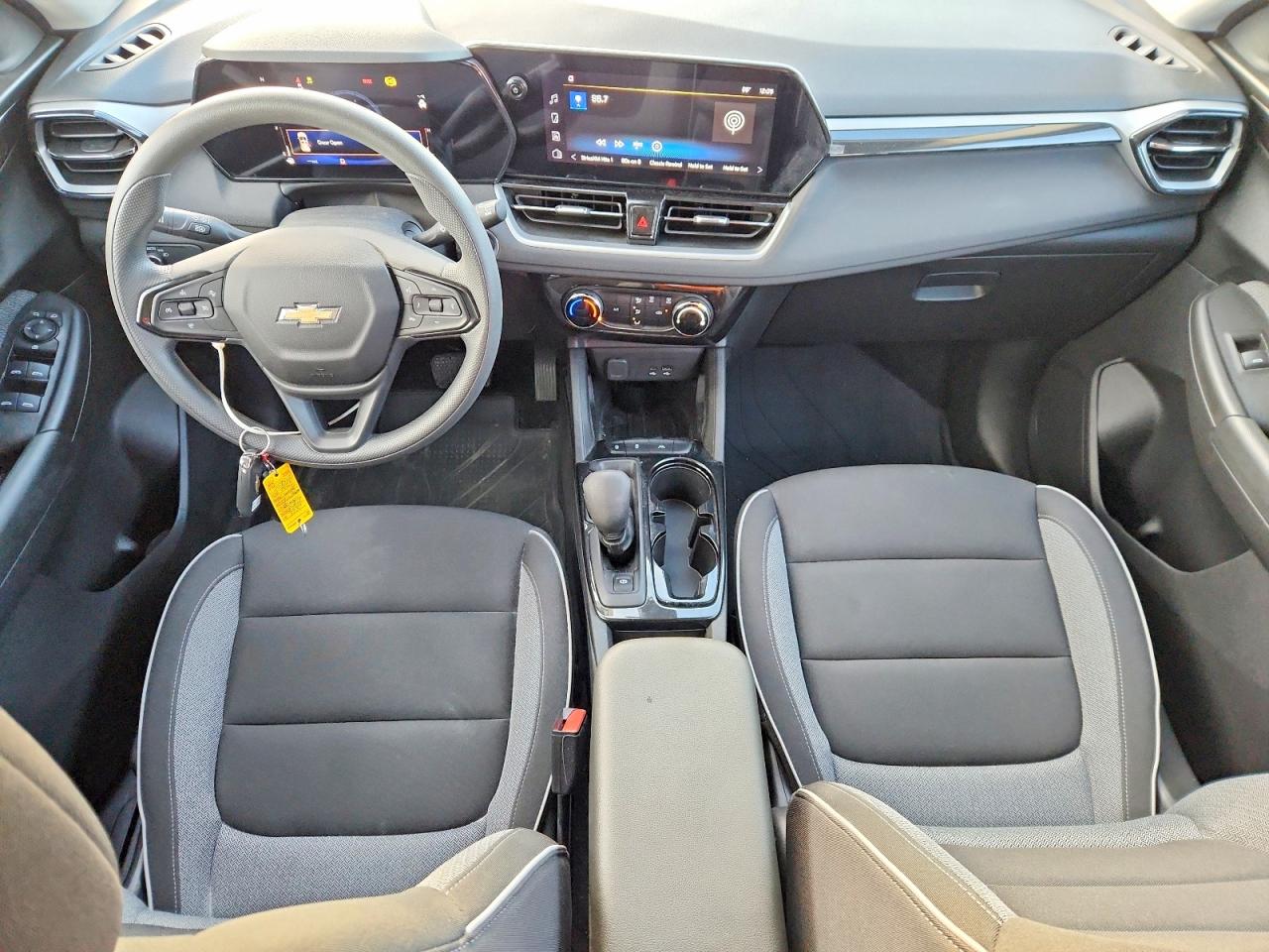 2025 CHEVROLET TRAILBLAZER LT photo 15