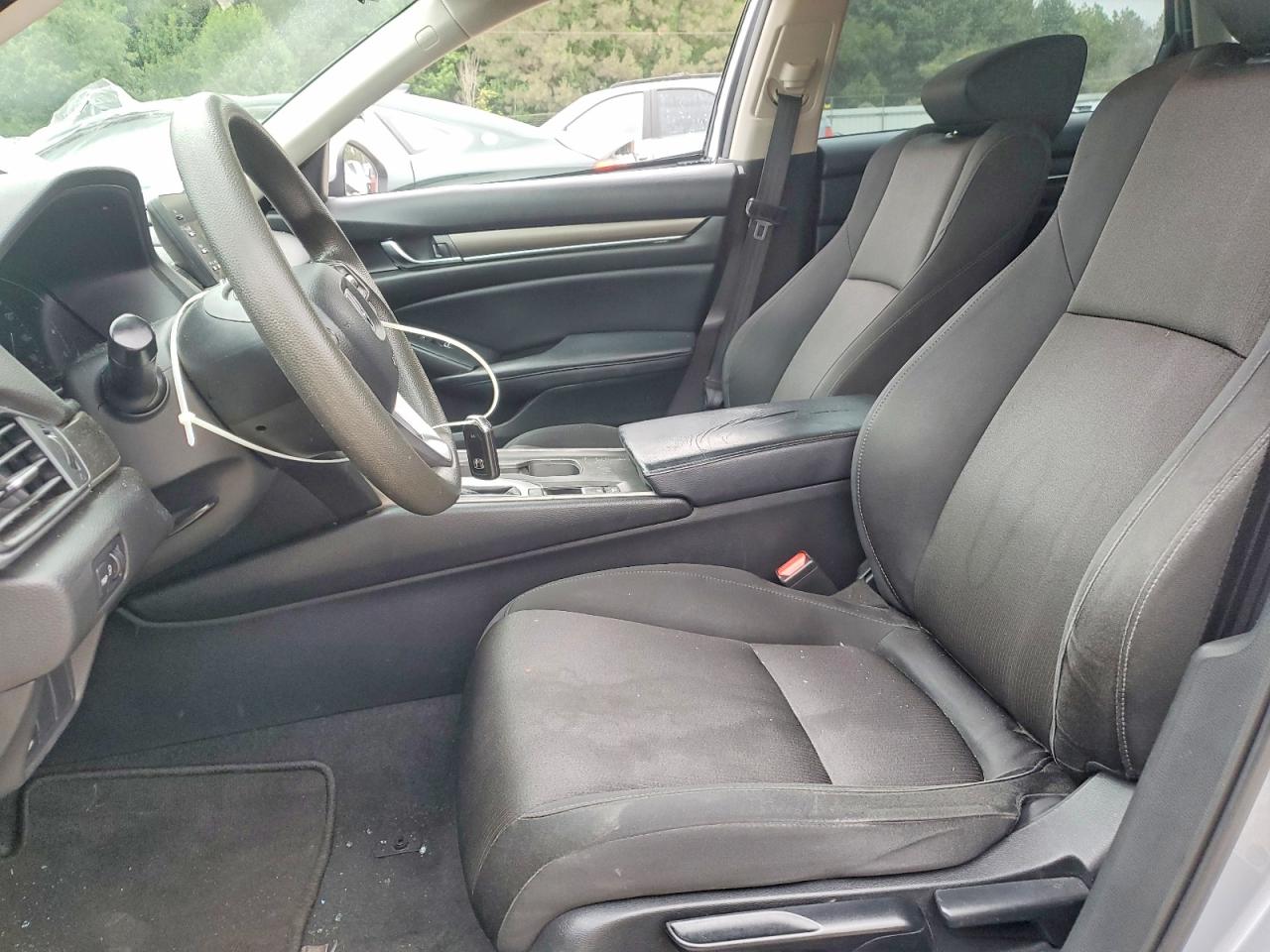 2018 HONDA ACCORD LX photo 13