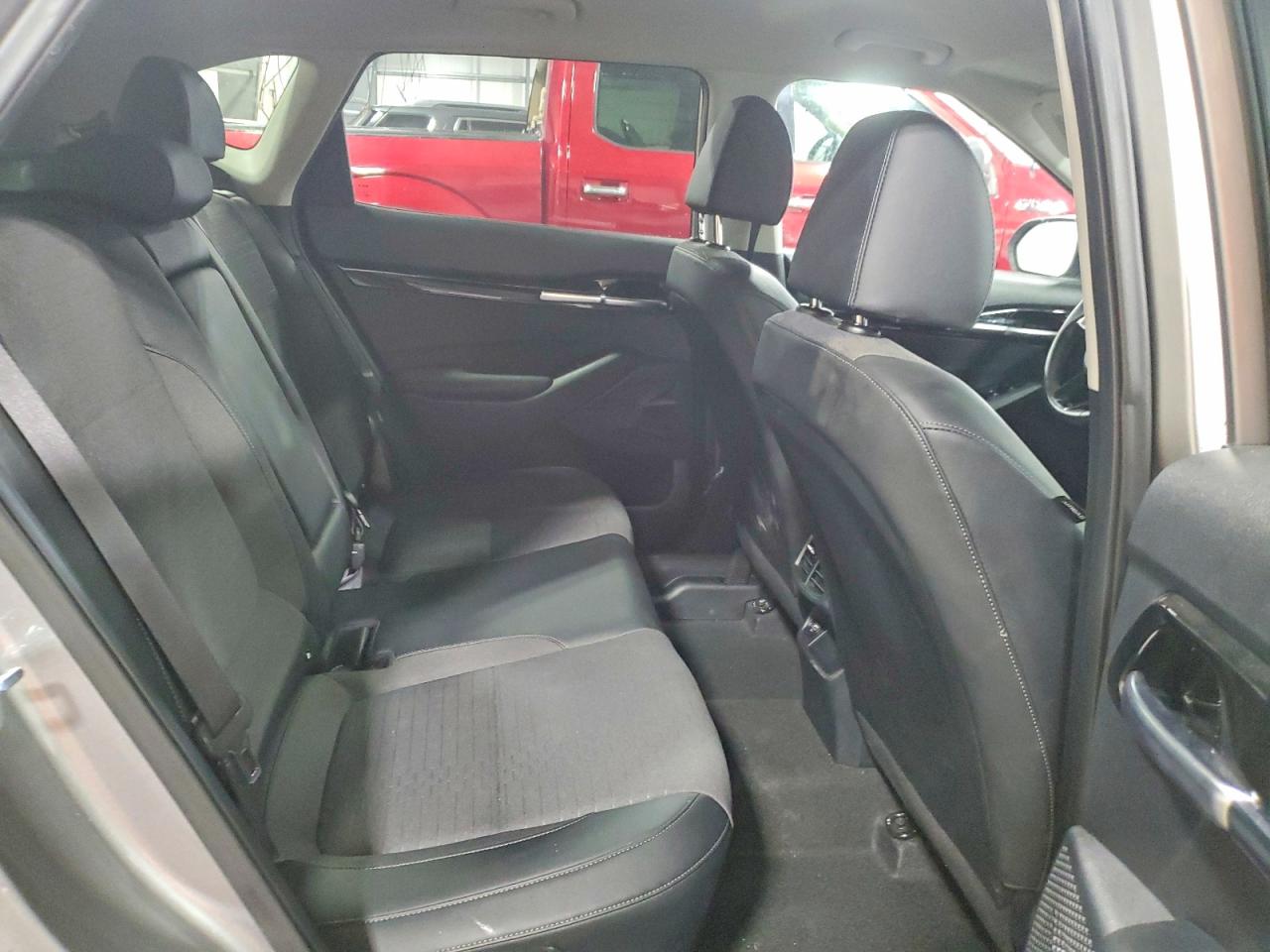 2023 KIA SELTOS S photo 28