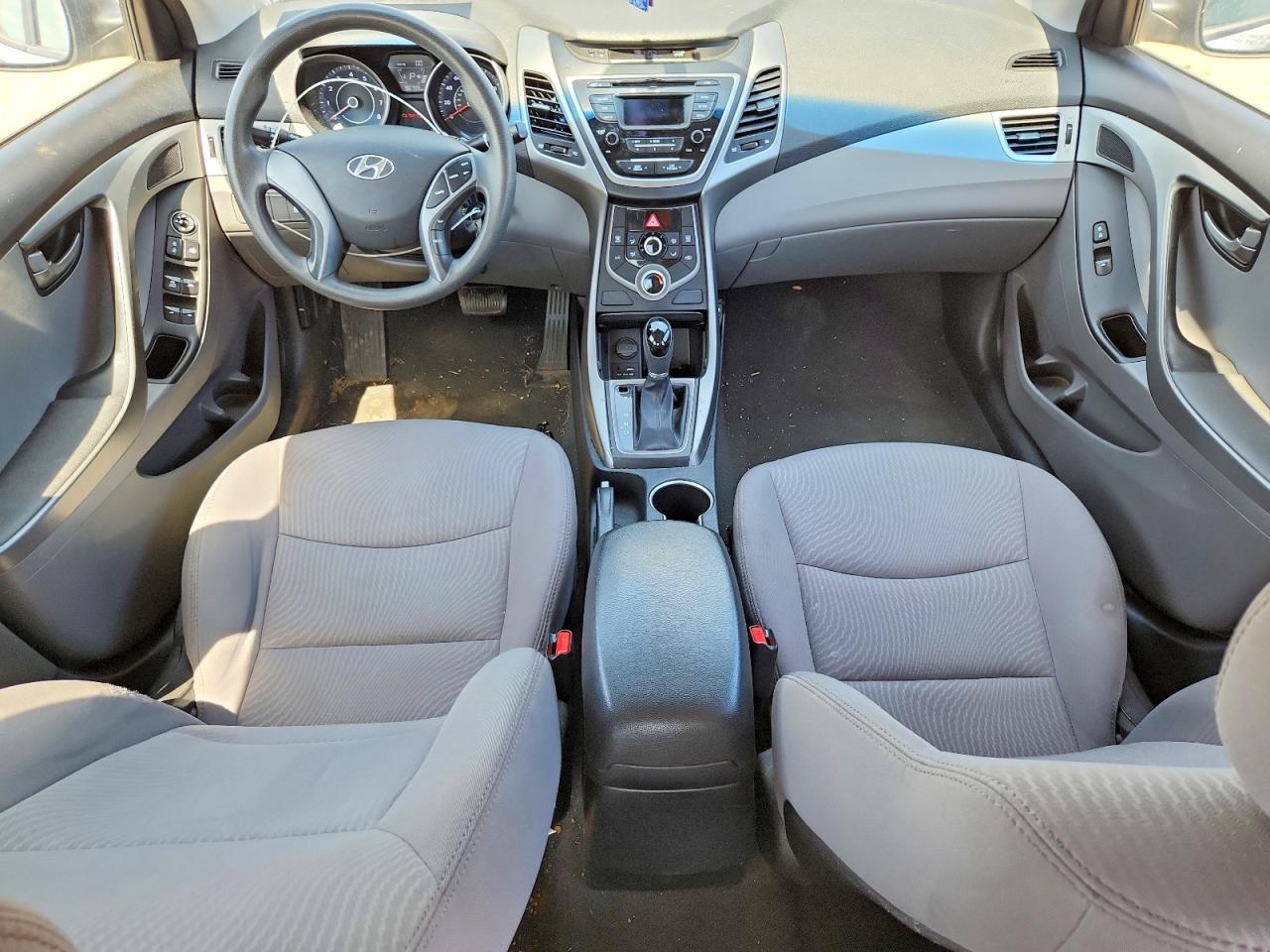 2016 HYUNDAI ELANTRA SE photo 22