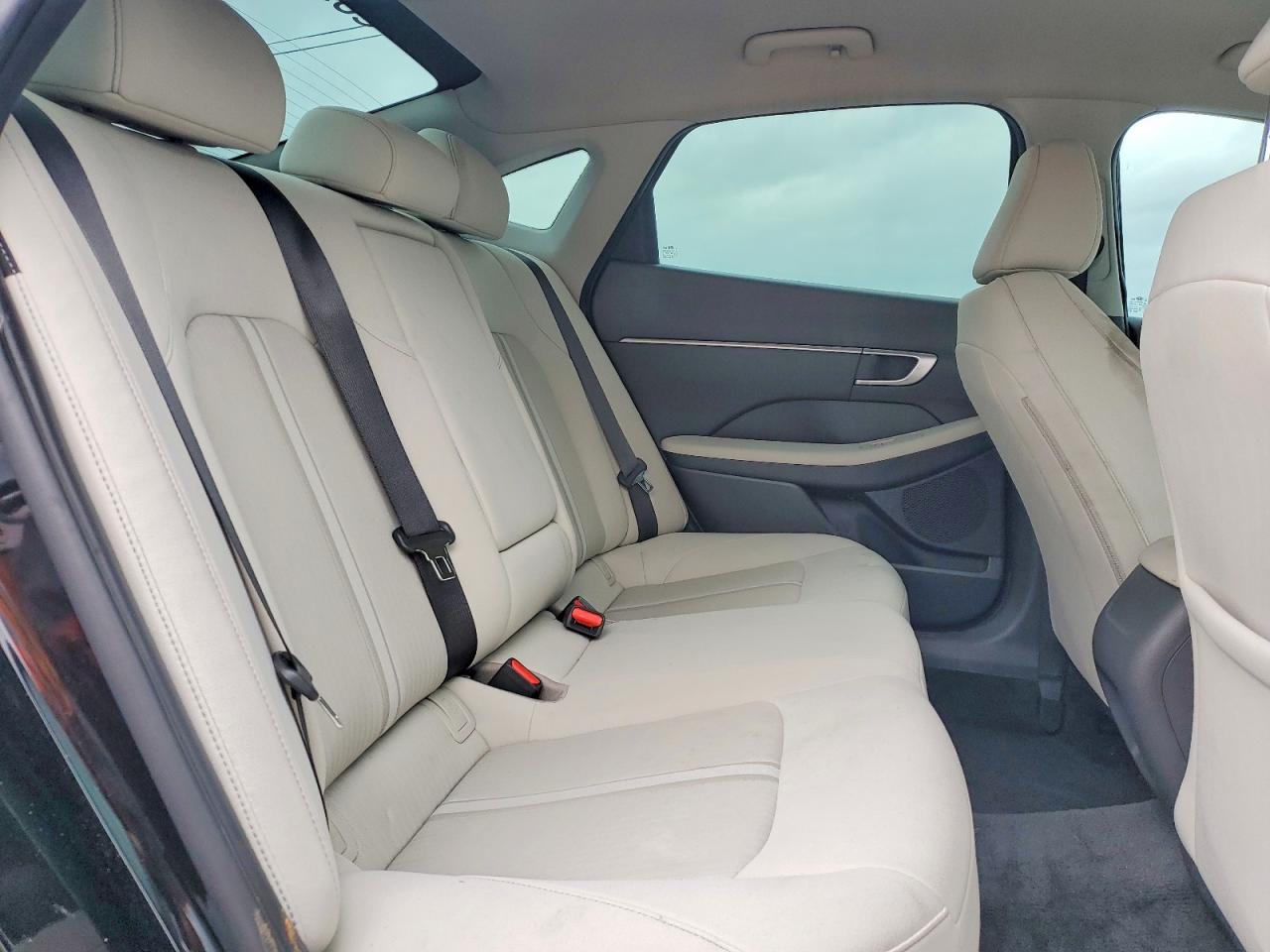 2024 HYUNDAI SONATA SEL photo 28