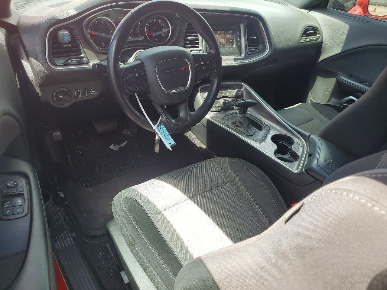 2016 DODGE CHALLENGER SXT photo 15