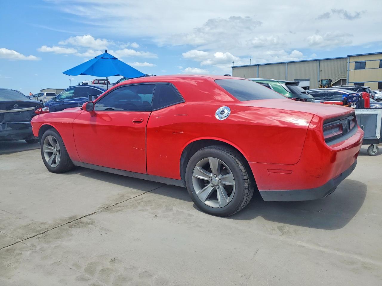 2016 DODGE CHALLENGER SXT photo 3