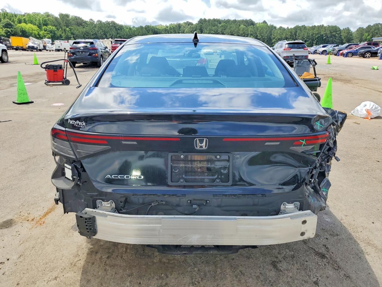 2024 HONDA ACCORD EX photo 16