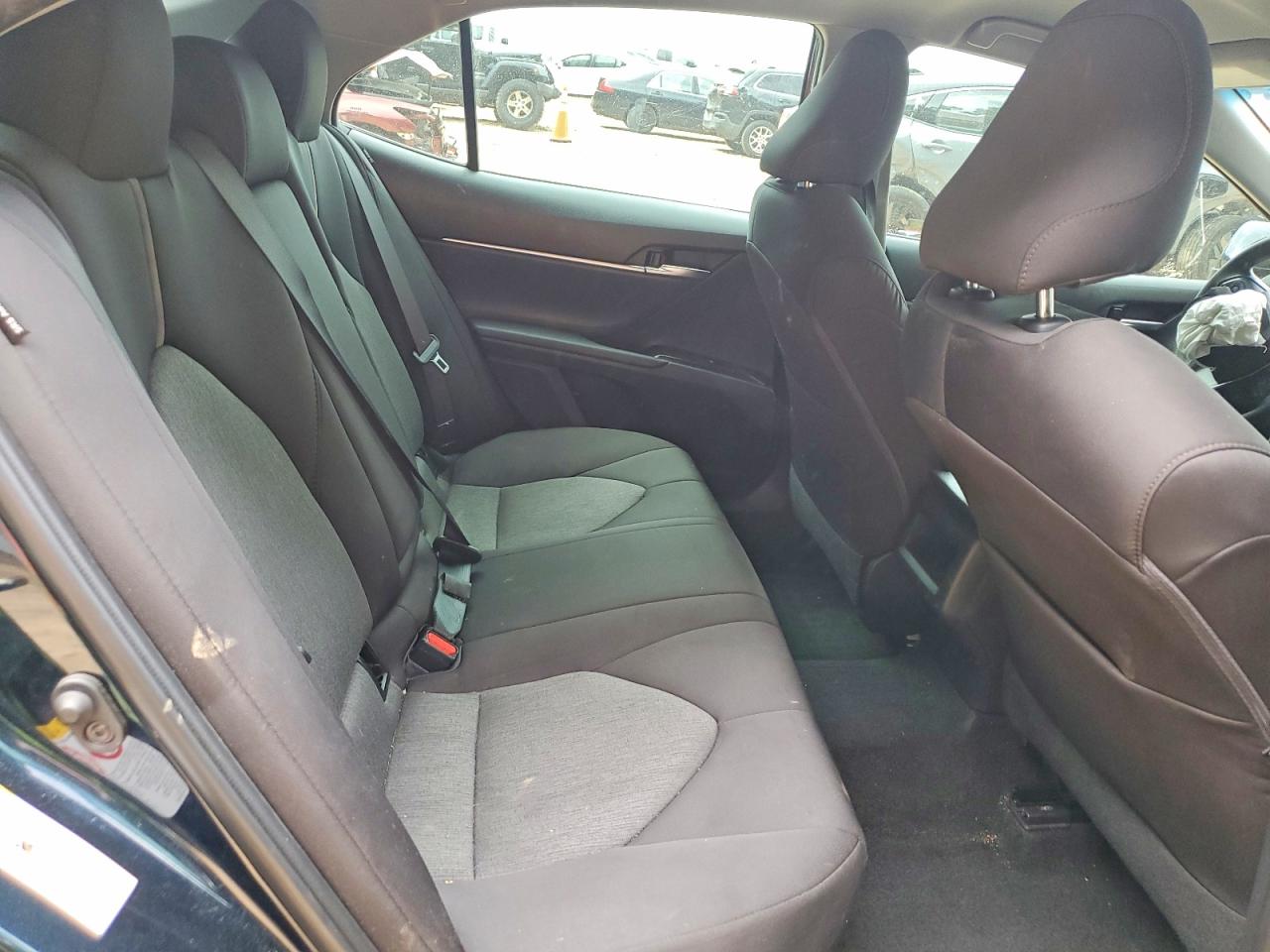 2018 TOYOTA CAMRY LE photo 10