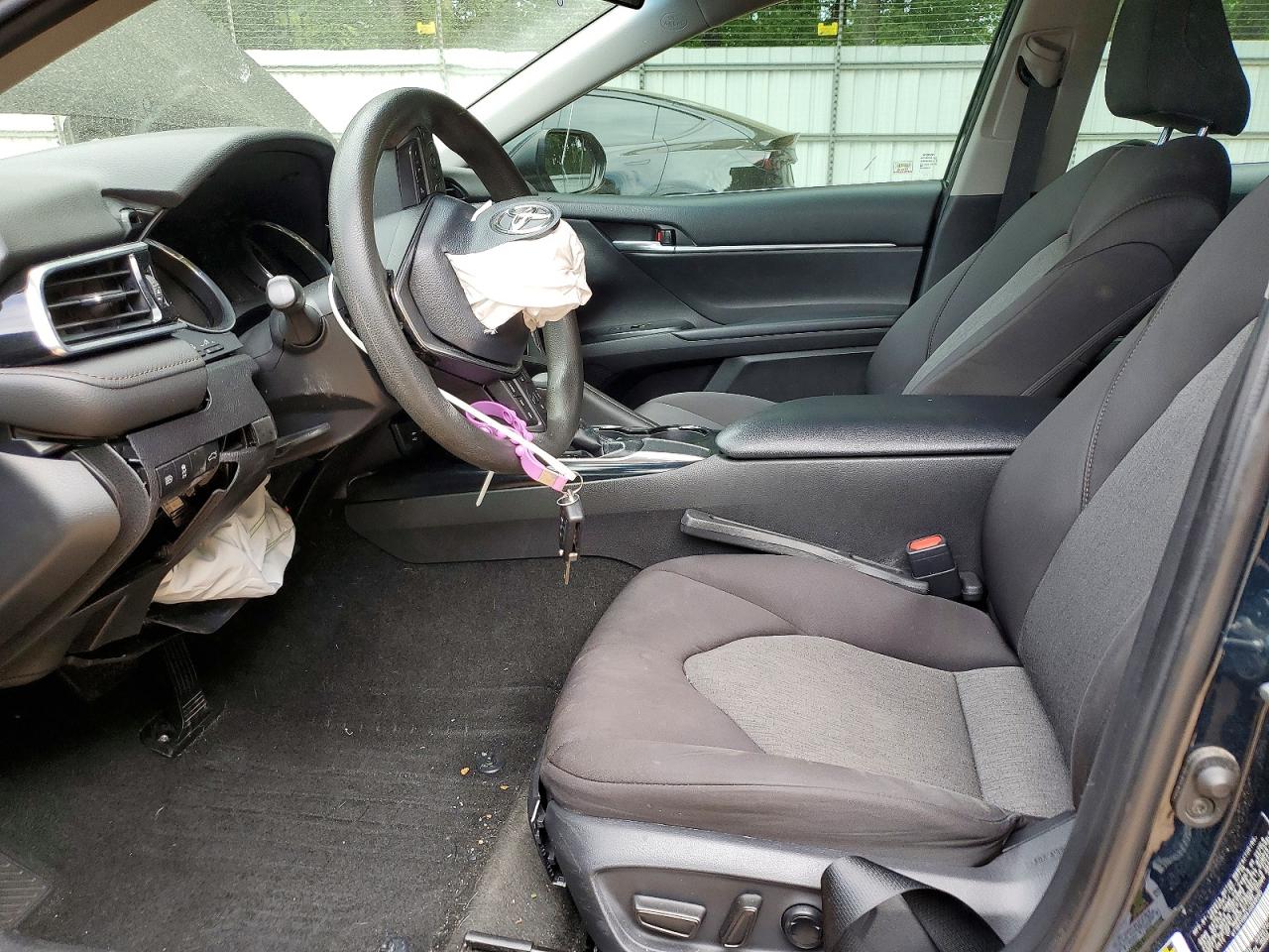 2018 TOYOTA CAMRY LE photo 7