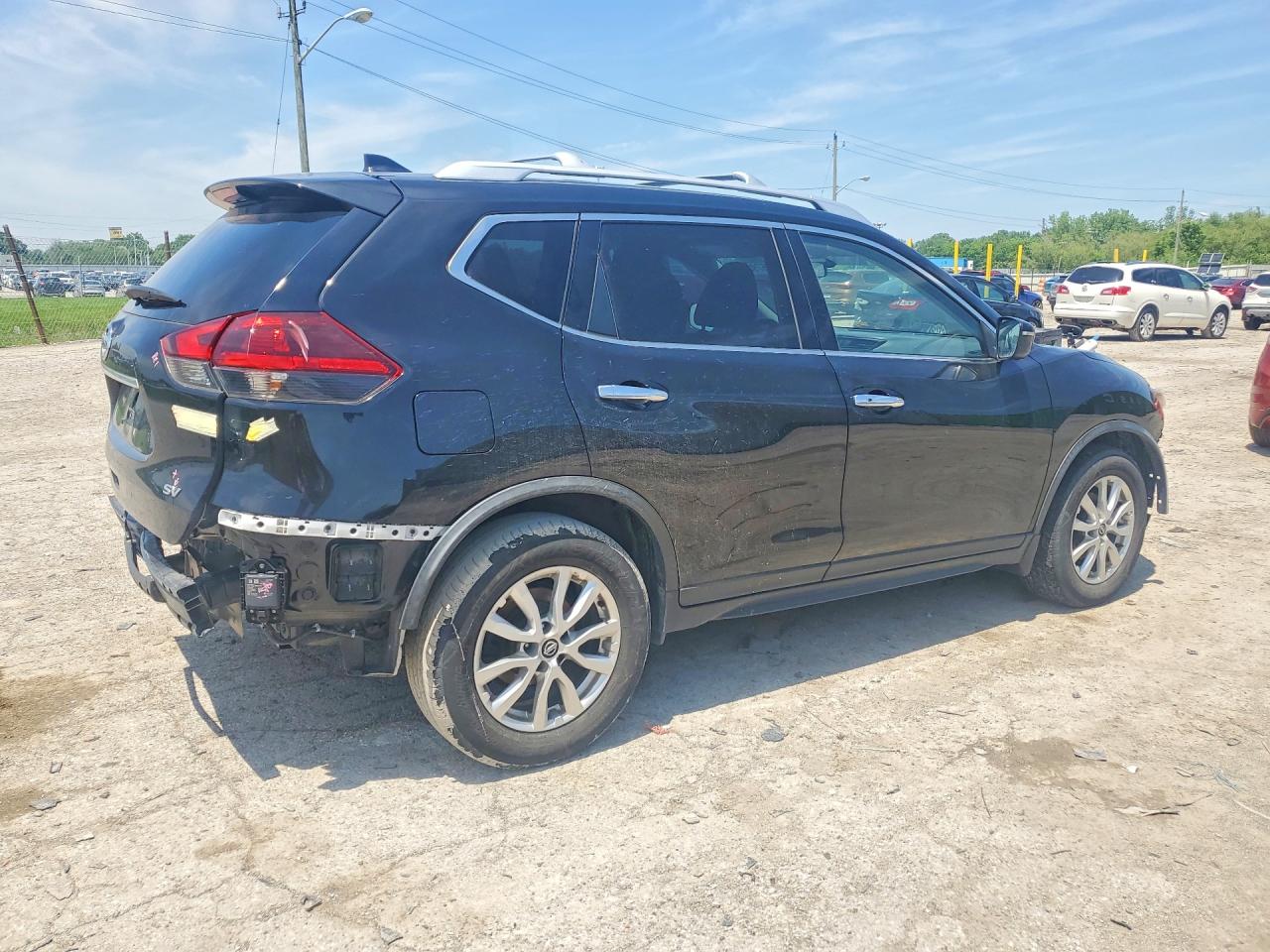 2018 NISSAN ROGUE SV photo 3
