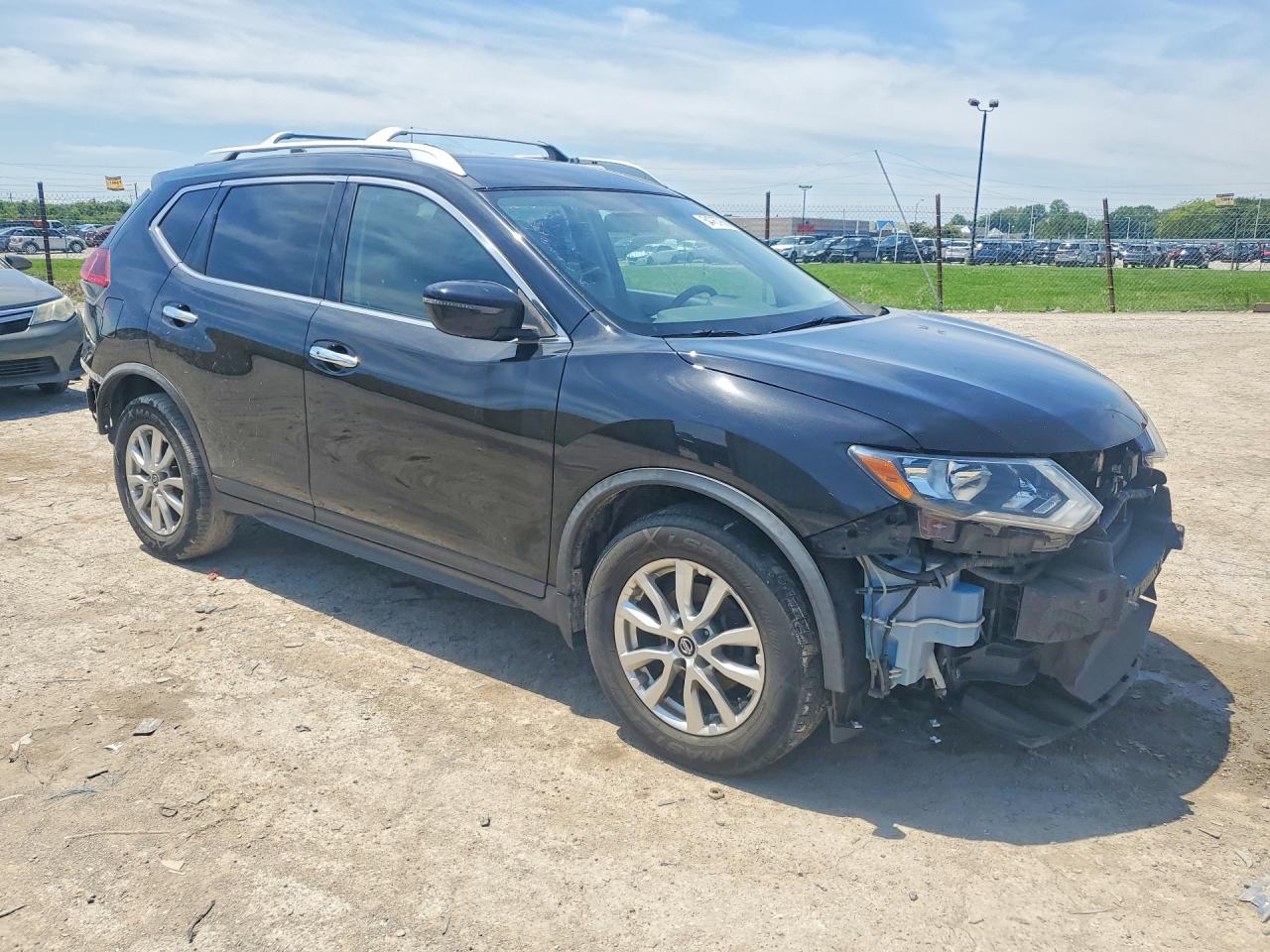 2018 NISSAN ROGUE SV photo 4