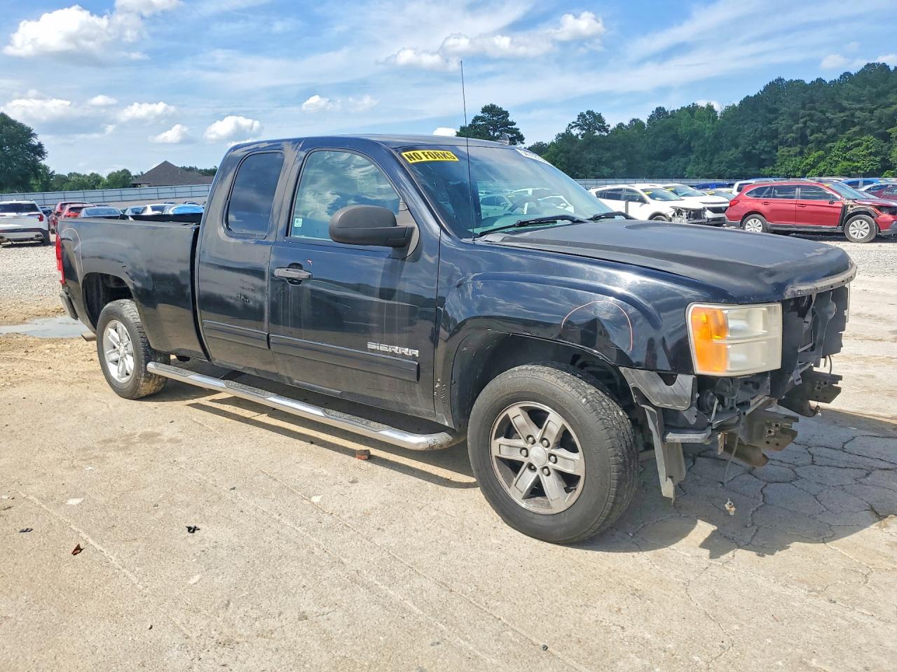 2011 GMC SIERRA C1500 SLE photo 7