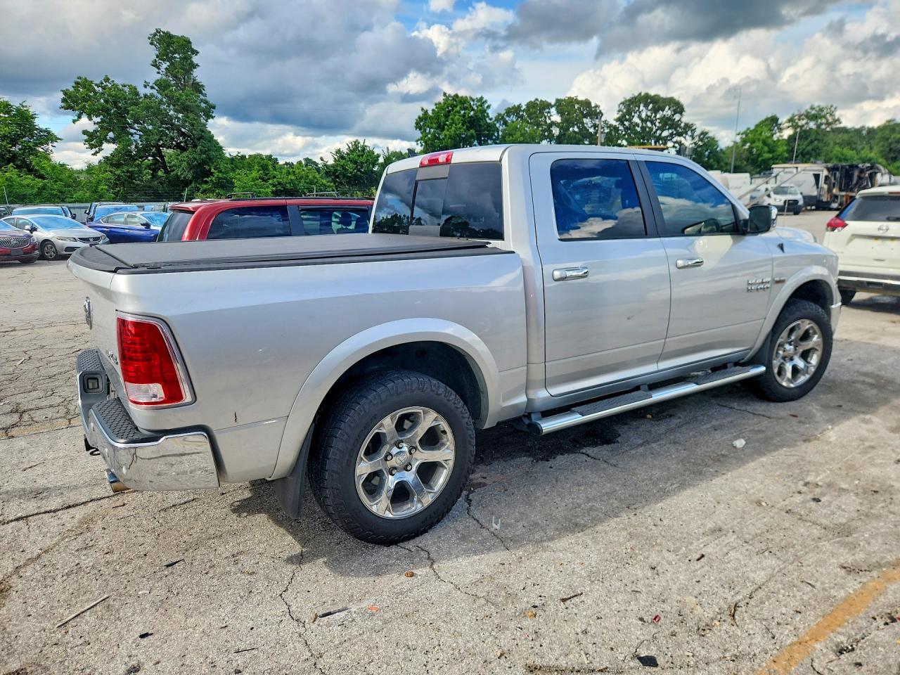 2014 RAM 1500 LARAMIE photo 5