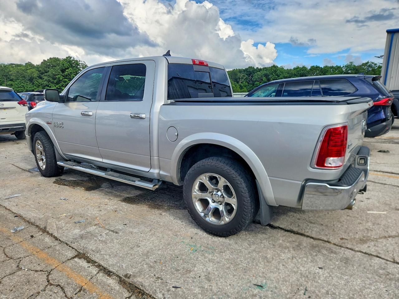 2014 RAM 1500 LARAMIE photo 3