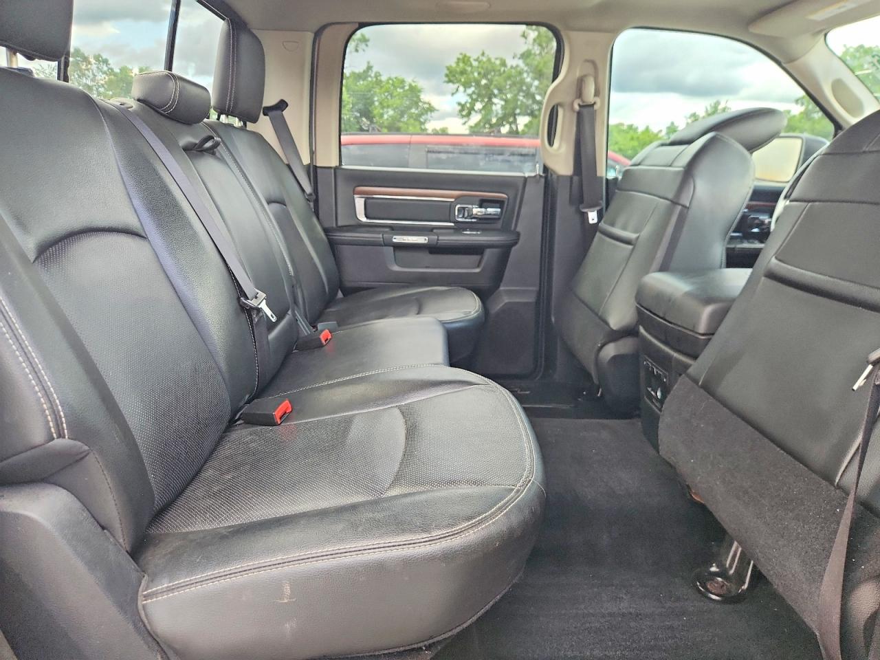 2014 RAM 1500 LARAMIE photo 19
