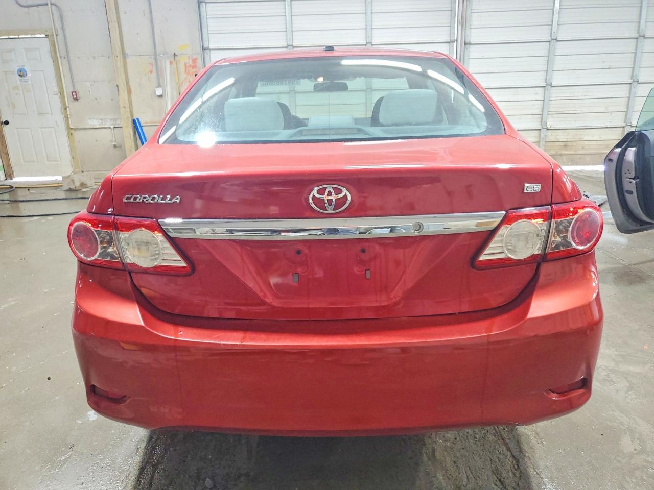 2012 TOYOTA COROLLA LE photo 11