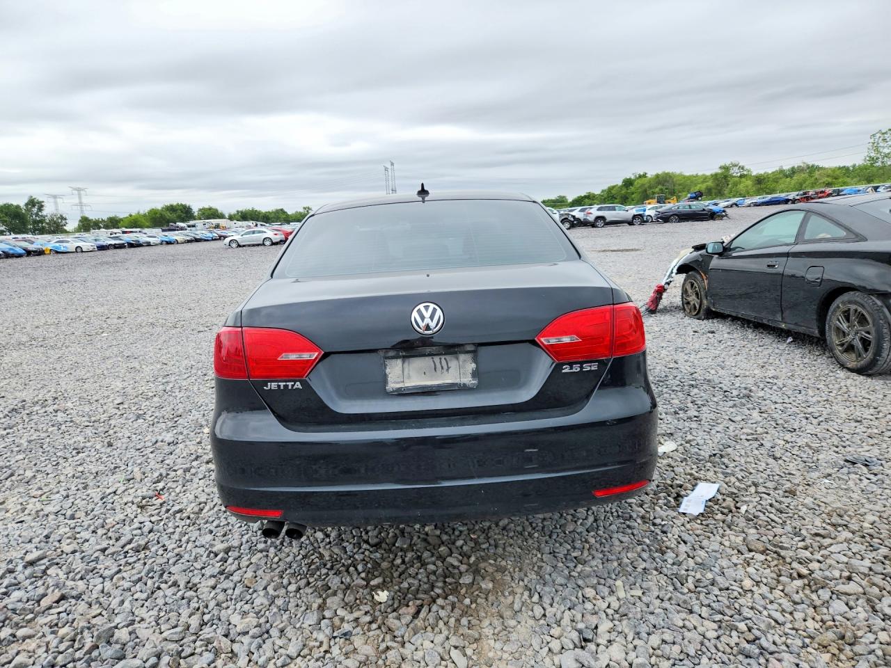 2011 VOLKSWAGEN JETTA SE photo 11