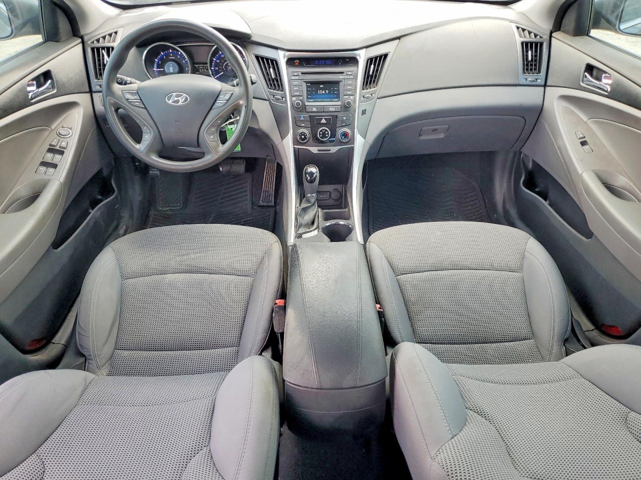 2014 HYUNDAI SONATA GLS photo 22